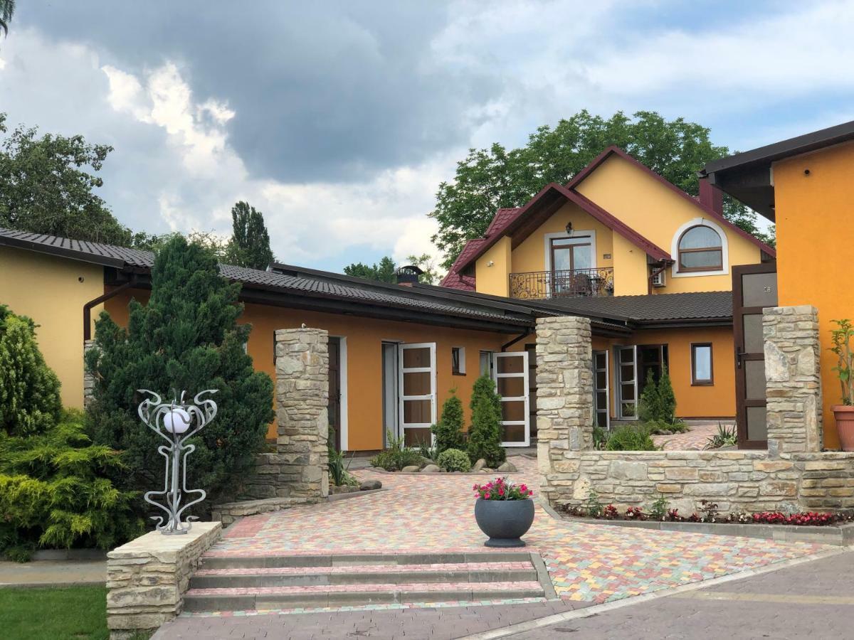 Міні-Готель "Еко" Kamianets-Podilskyi Exterior photo